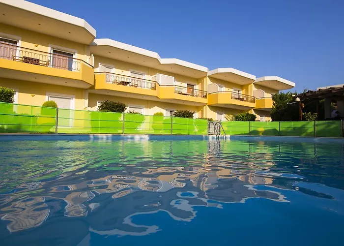 Ξενοδοχείο με διαμερίσματα Vakis 4*