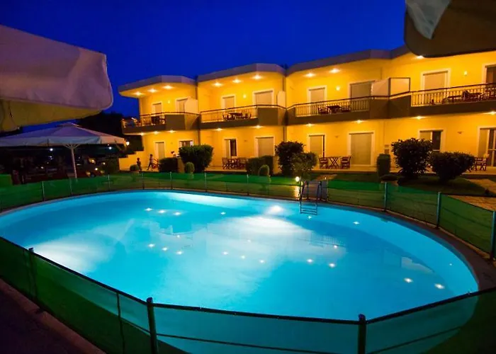 Vakis Lägenhetshotell 4*